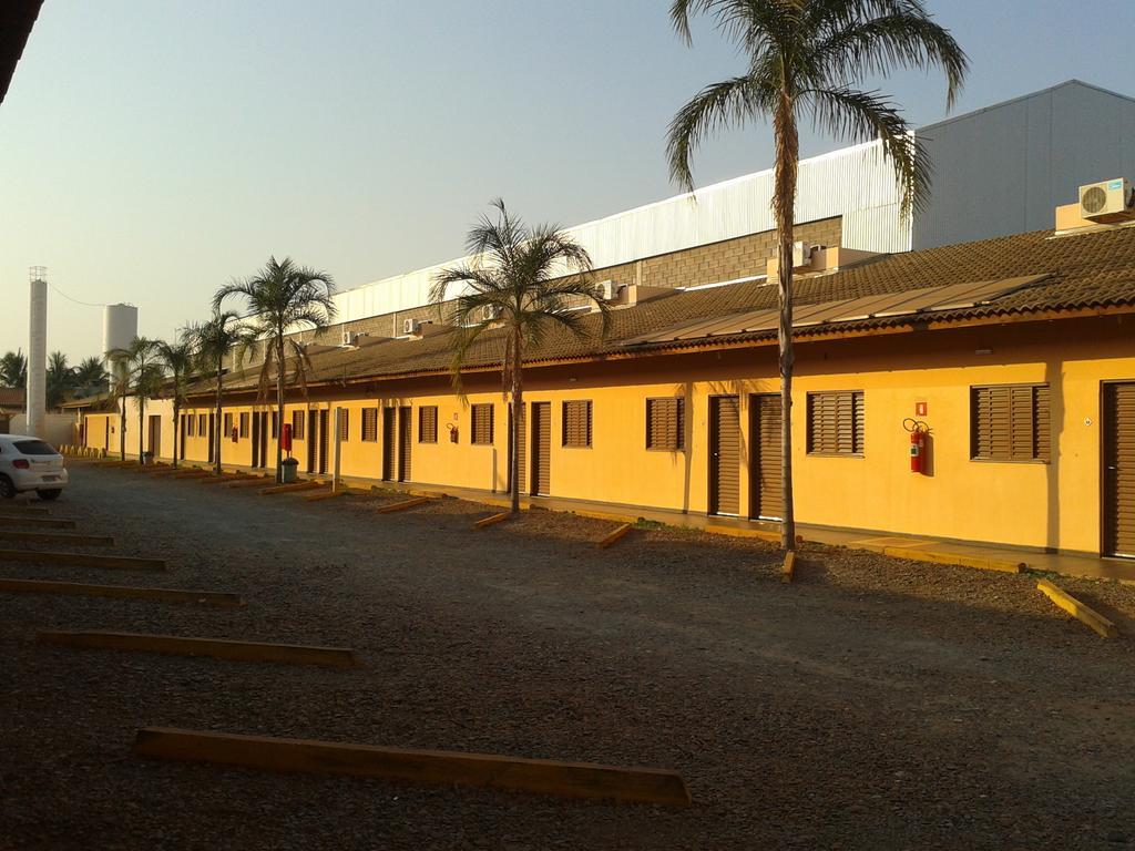 Hotel Veredas Três Lagoas Exterior foto